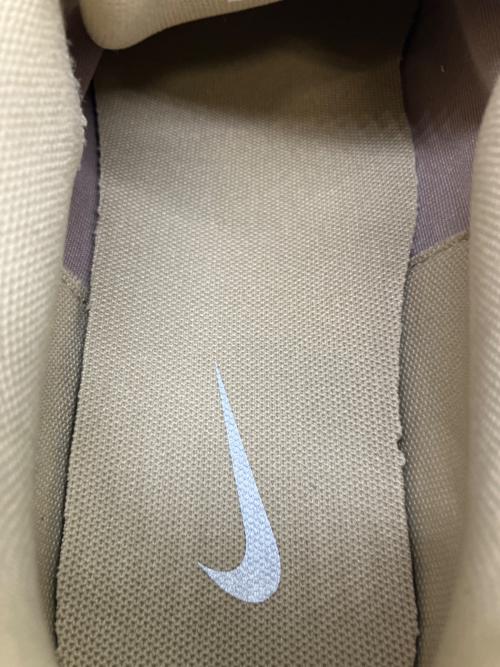 NIKE（ナイキ）NIKE (ナイキ) P−6000 ローカットスニーカー シルバー×ベージュ サイズ:SIZE 28cm 未使用品の古着・服飾アイテム