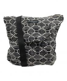 Engineered Garments（エンジニアド ガーメンツ）の古着「ショルダーバッグ」｜ホワイト×ブラック