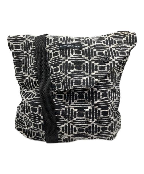 Engineered Garments（エンジニアド ガーメンツ）Engineered Garments (エンジニアド ガーメンツ) ショルダーバッグ ホワイト×ブラックの古着・服飾アイテム