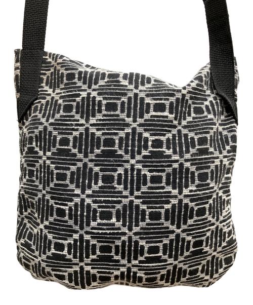 Engineered Garments（エンジニアド ガーメンツ）Engineered Garments (エンジニアド ガーメンツ) ショルダーバッグ ホワイト×ブラックの古着・服飾アイテム