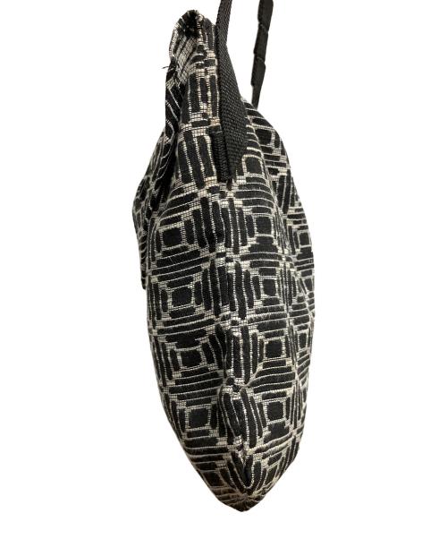 Engineered Garments（エンジニアド ガーメンツ）Engineered Garments (エンジニアド ガーメンツ) ショルダーバッグ ホワイト×ブラックの古着・服飾アイテム