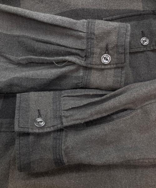 Engineered Garments（エンジニアド ガーメンツ）Engineered Garments (エンジニアド ガーメンツ) 長袖シャツ グレー サイズ:SIZE XSの古着・服飾アイテム
