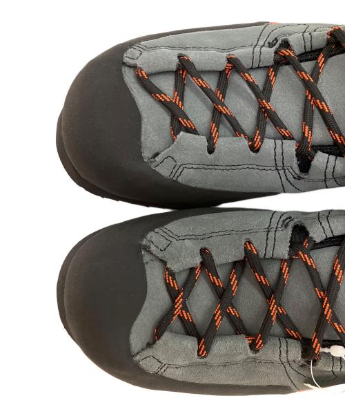 LA SPORTIVA（スポルティバ）LA SPORTIVA (スポルティバ) Boulder X Mid GTX トレッキングブーツ グレー サイズ:SIZE 25.5cm / US 7.5 / EU40 未使用品の古着・服飾アイテム