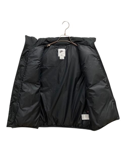 NIKE（ナイキ）NIKE (ナイキ) CLUB PUFFER VEST 中綿ベスト ブラック サイズ:SIZE Mの古着・服飾アイテム