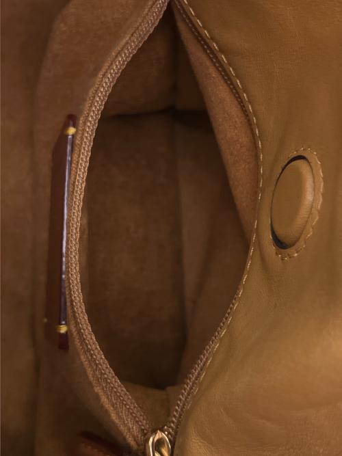 COACH（コーチ）COACH (コーチ) フェイ ドローストリング バッグ 2WAYバッグ ベージュの古着・服飾アイテム