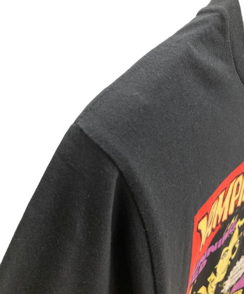 Hysteric Glamour（ヒステリックグラマー）Hysteric Glamour (ヒステリックグラマー) VAMPIRELLA/RUNNING RED Tシャツ ブラック サイズ:SIZE M 未使用品の古着・服飾アイテム
