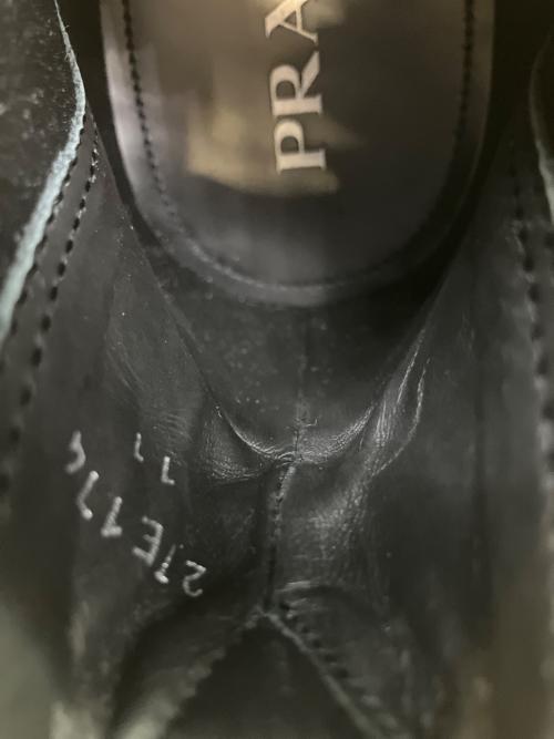 PRADA（プラダ）PRADA (プラダ) モノリス ブラッシュドレザー チェルシーブーツ サイドゴアブーツ ブラック サイズ:SIZE 11の古着・服飾アイテム