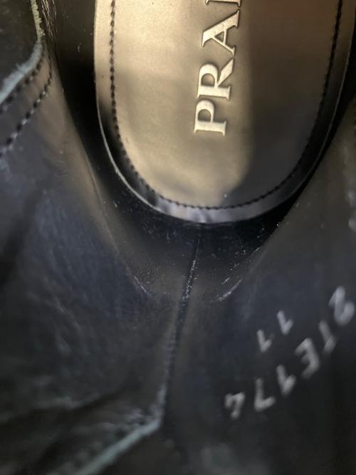 PRADA（プラダ）PRADA (プラダ) モノリス ブラッシュドレザー チェルシーブーツ サイドゴアブーツ ブラック サイズ:SIZE 11の古着・服飾アイテム