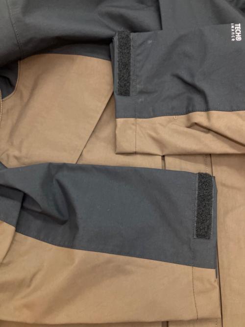 HELLY HANSEN（ヘリーハンセン）HELLY HANSEN (ヘリーハンセン) Scandza Light Jacket ナイロンジャケット ブラック×グリーン サイズ:SIZE Sの古着・服飾アイテム