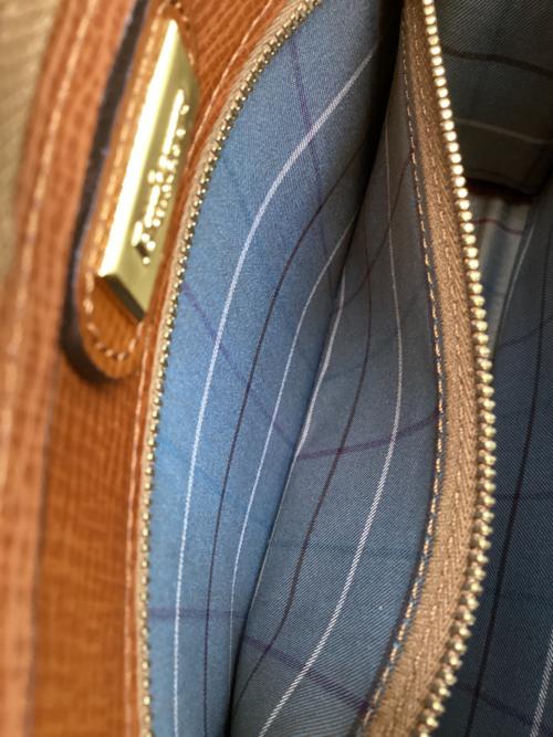 Burberry's（バーバリー）Burberry's (バーバリー) WRIST BAG クラッチバッグ ブラウンの古着・服飾アイテム