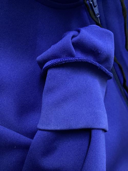 PLAY COMME des GARCONS（プレイコムデギャルソン）PLAY COMME des GARCONS (プレイコムデギャルソン) ジップパーカー ブルー サイズ:SIZE Mの古着・服飾アイテム