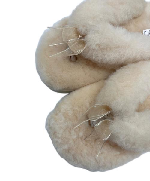 UGG（アグ）UGG (アグ) Fluff Flip Flop III ベージュ サイズ:SIZE 22cm 未使用品の古着・服飾アイテム