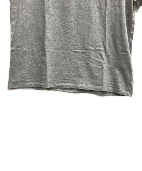 AMI Alexandre Mattiussi（アミアレクサンドルマテュッシ）AMI Alexandre Mattiussi (アミアレクサンドルマテュッシ) Ami de Coeur Tシャツ グレー×レッド サイズ:SIZE Mの古着・服飾アイテム