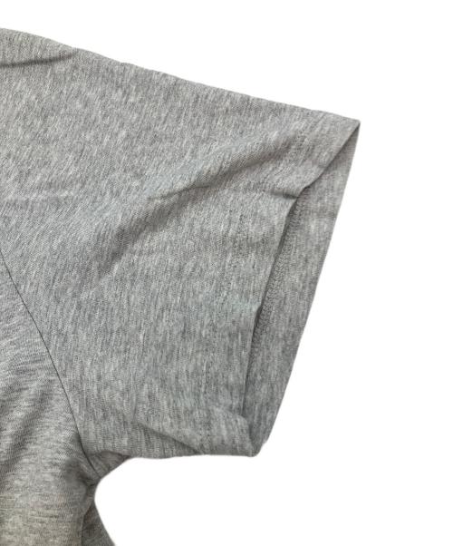 AMI Alexandre Mattiussi（アミアレクサンドルマテュッシ）AMI Alexandre Mattiussi (アミアレクサンドルマテュッシ) Ami de Coeur Tシャツ グレー×レッド サイズ:SIZE Mの古着・服飾アイテム