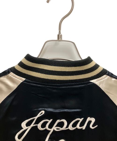 VANSON（バンソン）VANSON (バンソン) クローズ&WORST (クローズワースト) ”坊屋春道 龍モチーフ × T.F.O.A 武装戦線 デスラビット” 総刺繍 リバーシブルスカジャン ブラック サイズ:SIZE Lの古着・服飾アイテム