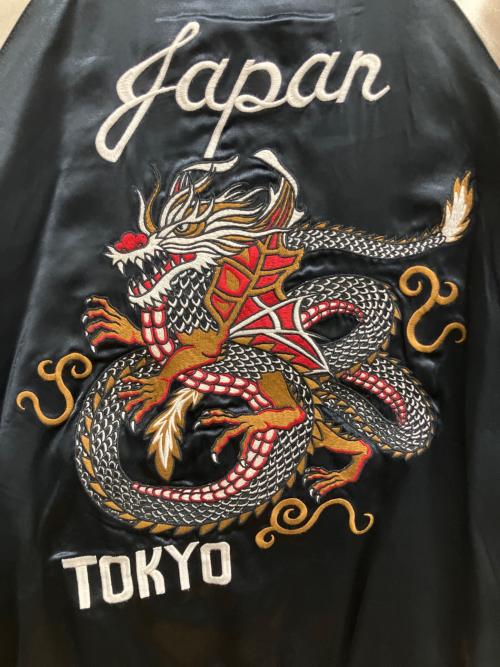 VANSON（バンソン）VANSON (バンソン) クローズ&WORST (クローズワースト) ”坊屋春道 龍モチーフ × T.F.O.A 武装戦線 デスラビット” 総刺繍 リバーシブルスカジャン ブラック サイズ:SIZE Lの古着・服飾アイテム