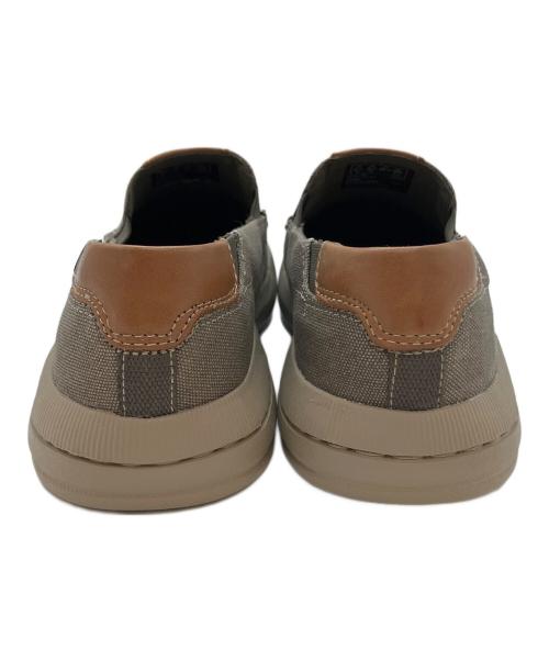 CLARKS（クラークス）CLARKS (クラークス) スリッポン グレー サイズ:SIZE 26.5cmの古着・服飾アイテム