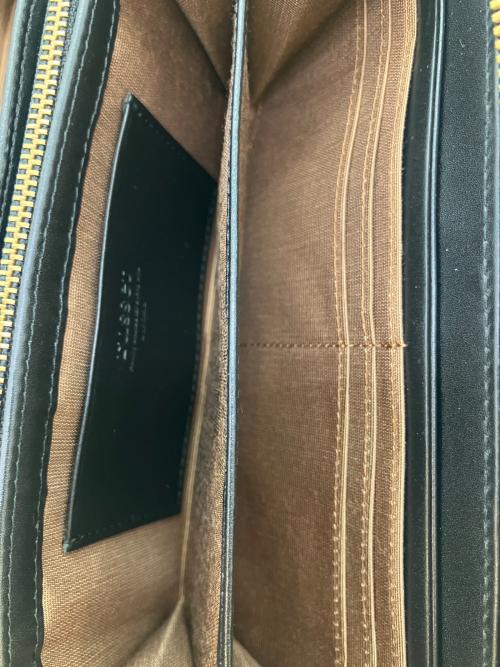 russet（ラシット）russet (ラシット) ハーネスブラック ラウンドファスナー長財布 ブラック 未使用品の古着・服飾アイテム