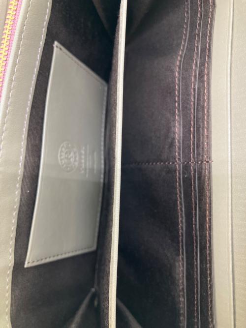 russet（ラシット）russet (ラシット) SO-309 ラウンドジップウォレット 長財布 ブラック×ピンク 未使用品の古着・服飾アイテム