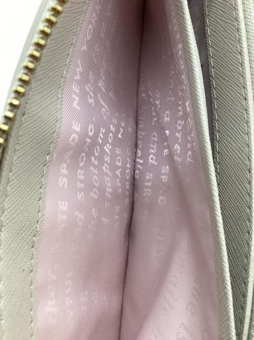 Kate Spade（ケイトスペード）Kate Spade (ケイトスペード) ラウンドファスナー財布 ベージュの古着・服飾アイテム