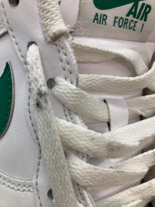 NIKE（ナイキ）NIKE (ナイキ) AIR FORCE 1 '07 ローカットスニーカー ホワイト×グリーン サイズ:SIZE 28cmの古着・服飾アイテム