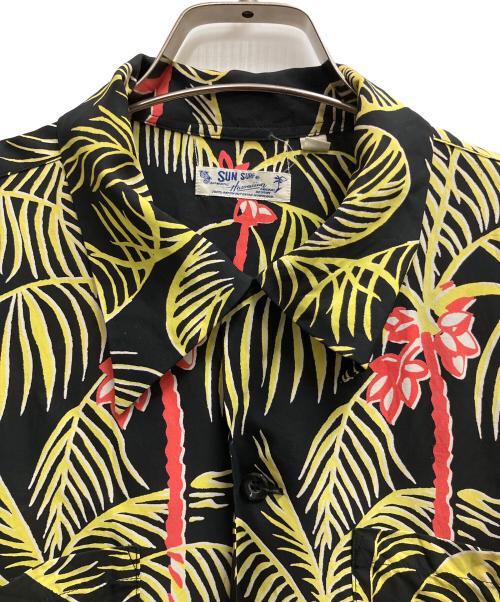 Sun Surf（サンサーフ）Sun Surf (サンサーフ) 半袖シャツ ブラック×マルチカラー サイズ:SIZE Mの古着・服飾アイテム