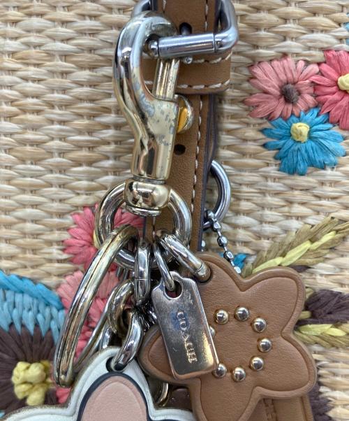 COACH（コーチ）COACH (コーチ) モリー トート 25・フローラル エンブロイダリー ナチュラルの古着・服飾アイテム
