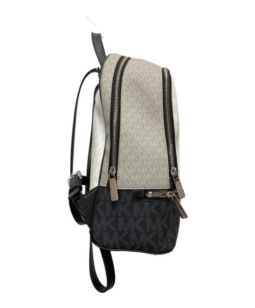 MICHAEL KORS（マイケルコース）MICHAEL KORS (マイケル・コース) リュック ホワイト×ブラックの古着・服飾アイテム
