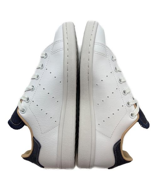 adidas（アディダス）adidas (アディダス) STANSMITH（スタンスミス） ホワイト×ネイビー×ベージュ サイズ:SIZE 22cmの古着・服飾アイテム