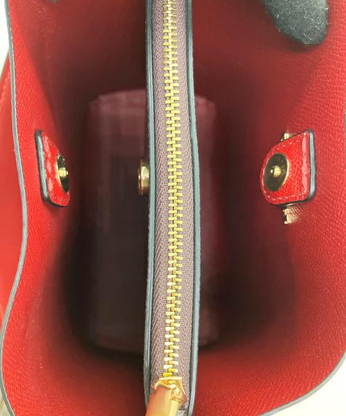 COACH（コーチ）COACH (コーチ) シグネチャー　モリー バケット バッグ 22 ブラウン×レッドの古着・服飾アイテム