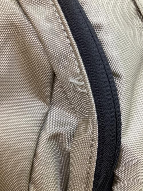 Columbia（コロンビア）Columbia (コロンビア) パナシーア30L バックパック ベージュの古着・服飾アイテム