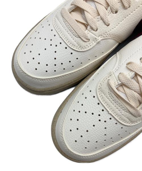 NIKE（ナイキ）NIKE (ナイキ) Court Vision Low Next Nature アイボリー×ワインレッド サイズ:SIZE 28cm 未使用品の古着・服飾アイテム