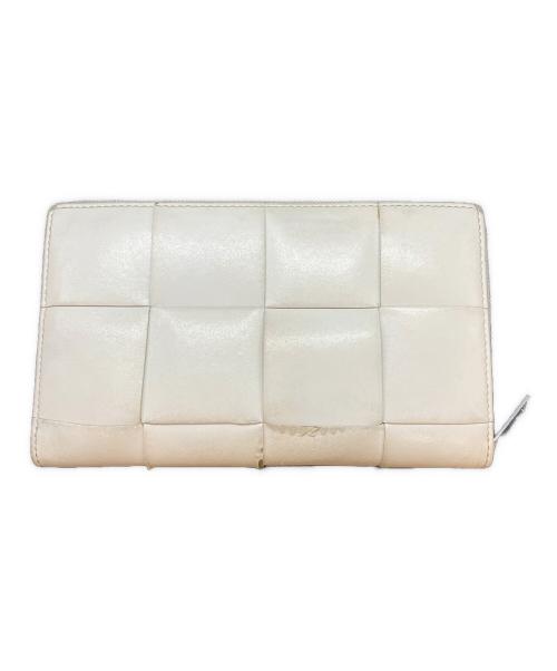 BOTTEGA VENETA（ボッテガベネタ）BOTTEGA VENETA (ボッテガベネタ) マキシイントレチャート長財布 ホワイトの古着・服飾アイテム