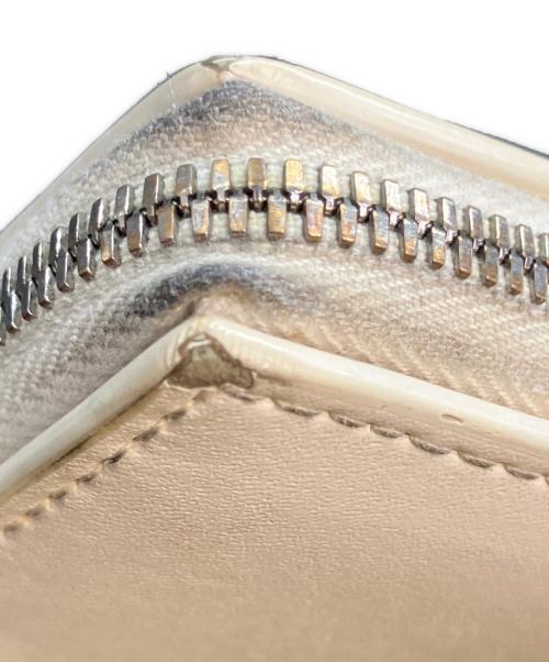 BOTTEGA VENETA（ボッテガベネタ）BOTTEGA VENETA (ボッテガベネタ) マキシイントレチャート長財布 ホワイトの古着・服飾アイテム