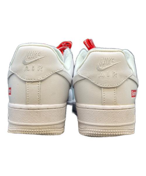 NIKE（ナイキ）NIKE (ナイキ) SUPREME (シュプリーム) AIR FORCE1 LOW ローカットスニーカー ホワイト サイズ:SIZE 25.5cmの古着・服飾アイテム