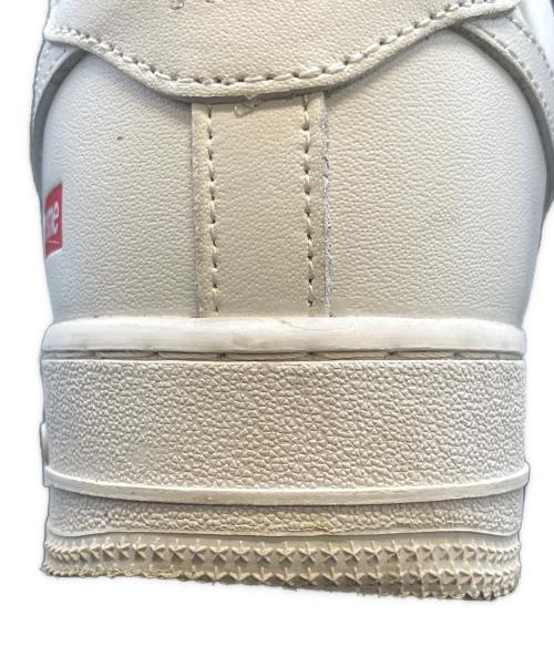 NIKE（ナイキ）NIKE (ナイキ) SUPREME (シュプリーム) AIR FORCE1 LOW ローカットスニーカー ホワイト サイズ:SIZE 25.5cmの古着・服飾アイテム