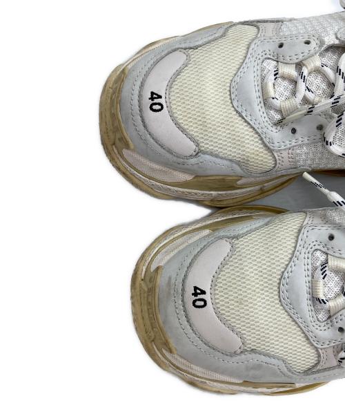 BALENCIAGA（バレンシアガ）BALENCIAGA (バレンシアガ) TRIPLE S ローカットスニーカー ホワイト サイズ:SIZE 26.5cmの古着・服飾アイテム