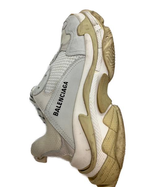 BALENCIAGA（バレンシアガ）BALENCIAGA (バレンシアガ) TRIPLE S ローカットスニーカー ホワイト サイズ:SIZE 26.5cmの古着・服飾アイテム