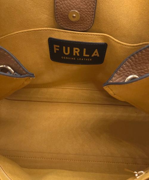 FURLA（フルラ）FURLA (フルラ) PRIMULA S HOBO ブラウン×ゴールドの古着・服飾アイテム
