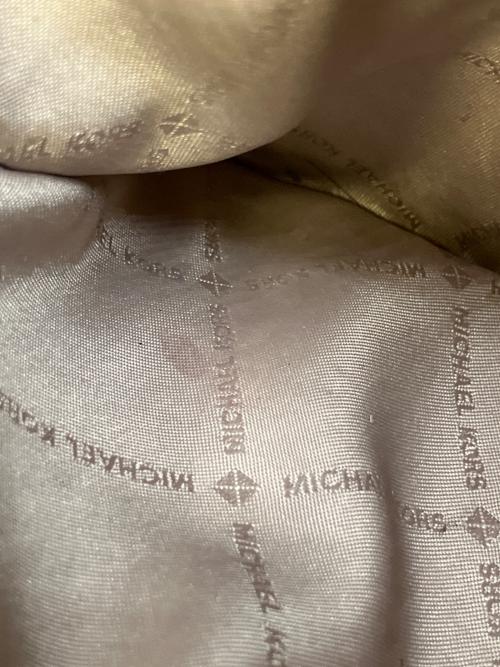 MICHAEL KORS（マイケルコース）MICHAEL KORS (マイケルコース) JET SET ITEM LG EW ZP CHAIN XBODY　ショルダーバッグ ホワイトの古着・服飾アイテム