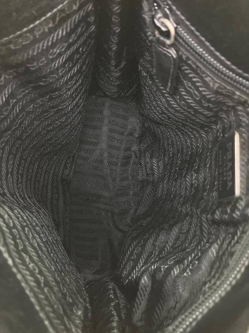 PRADA（プラダ）PRADA (プラダ) チェーンショルダーバッグ ブラックの古着・服飾アイテム