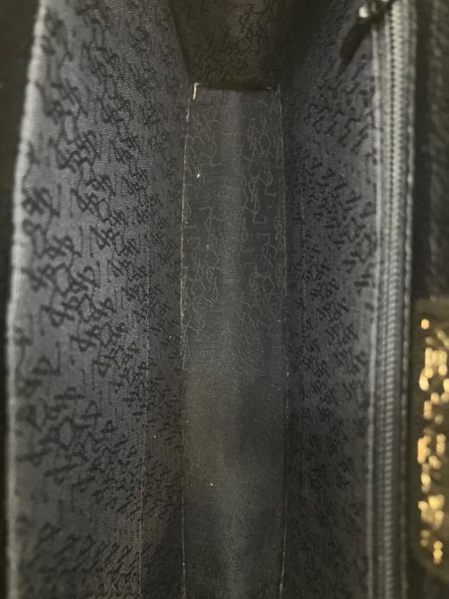 Yves Saint Laurent（イヴサンローラン）Yves Saint Laurent (イヴサンローラン) クラッチバッグ ブラック×ゴールドの古着・服飾アイテム