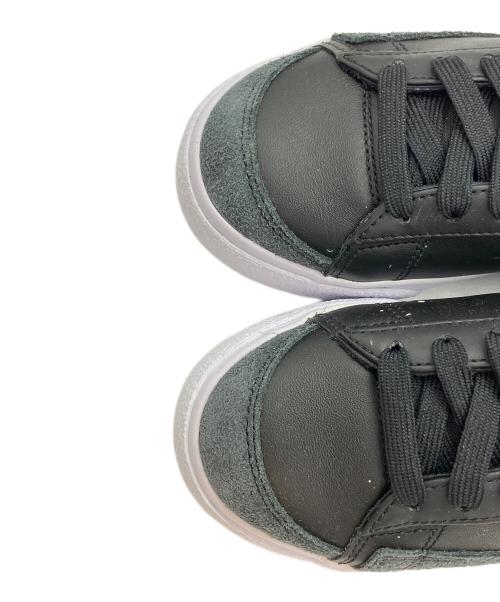 NIKE（ナイキ）NIKE (ナイキ) W Blazer Low Platform ローカットスニーカー ブラック×ホワイト サイズ:SIZE 22.5cmの古着・服飾アイテム