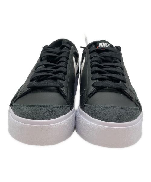 NIKE（ナイキ）NIKE (ナイキ) W Blazer Low Platform ローカットスニーカー ブラック×ホワイト サイズ:SIZE 22.5cmの古着・服飾アイテム