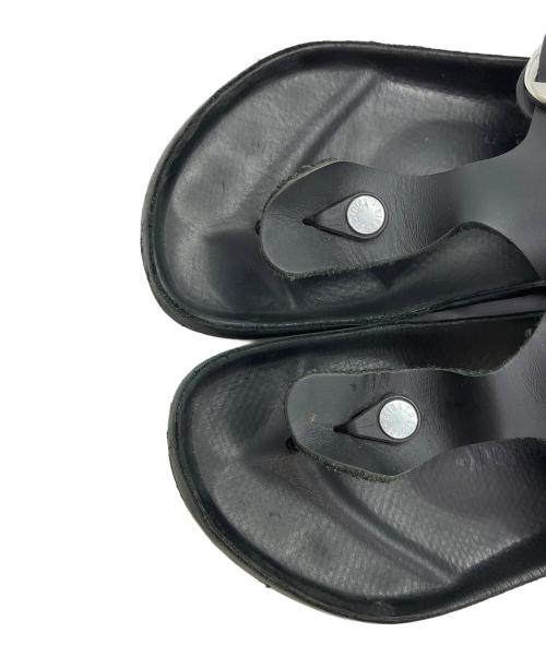 BIRKENSTOCK（ビルケンシュトック）BIRKENSTOCK (ビルケンシュトック) UNITED ARROWS (ユナイテッドアローズ) Gizeh ビックバックル サンダル ブラック サイズ:SIZE 26.5cmの古着・服飾アイテム