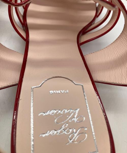 Roger Vivier（ロジェ ヴィヴィエ）Roger Vivier (ロジェ ヴィヴィエ) トレ ヴィヴィエ グルカサンダル レッド サイズ:SIZE 40の古着・服飾アイテム