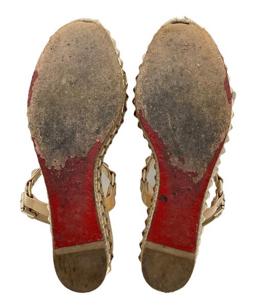 Christian Louboutin（クリスチャン・ルブタン）Christian Louboutin (クリスチャン・ルブタン) CATACLOU ウェッジソールサンダル ベージュ サイズ:SIZE 39の古着・服飾アイテム