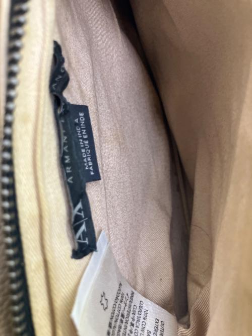 ARMANI EXCHANGE（アルマーニ エクスチェンジ）ARMANI EXCHANGE (アルマーニ エクスチェンジ) ショルダーバッグ ベージュの古着・服飾アイテム