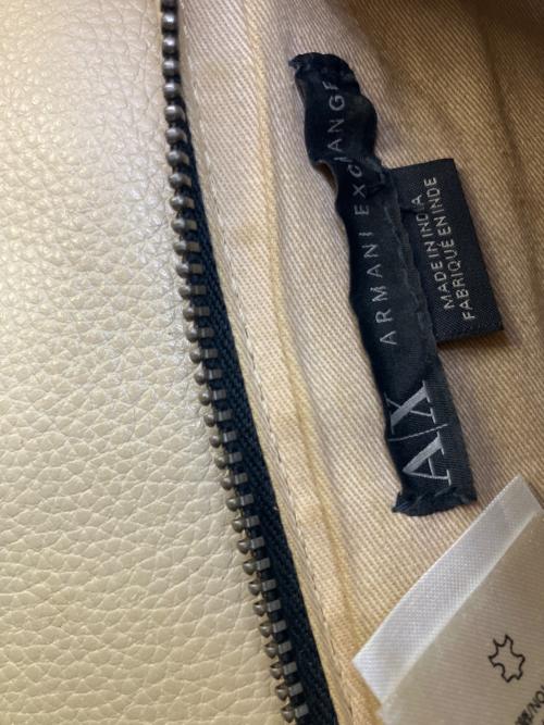 ARMANI EXCHANGE（アルマーニ エクスチェンジ）ARMANI EXCHANGE (アルマーニ エクスチェンジ) ショルダーバッグ ベージュの古着・服飾アイテム