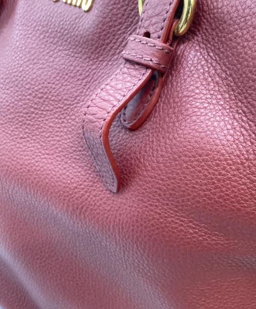 MIU MIU（ミュウミュウ）MIU MIU (ミュウミュウ) トートバッグ レッドの古着・服飾アイテム